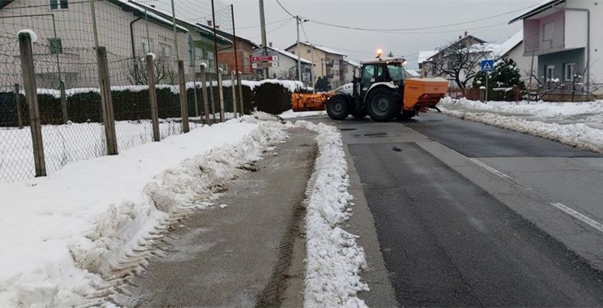 Stožer Zimske službe: Za dva sata sve prometnice i nogostupi u Karlovcu očišćene od snijega